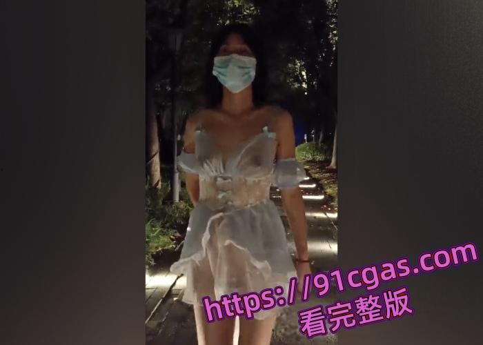 浙江风骚苗条少妇 小鸟医人 户外露出视频合集，真空透明瑜伽裤小穴都能看见户型-2