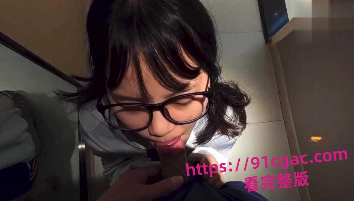 全网疯传万人同求佛山校服高中门事件 完整版整合视频一次看够！-1