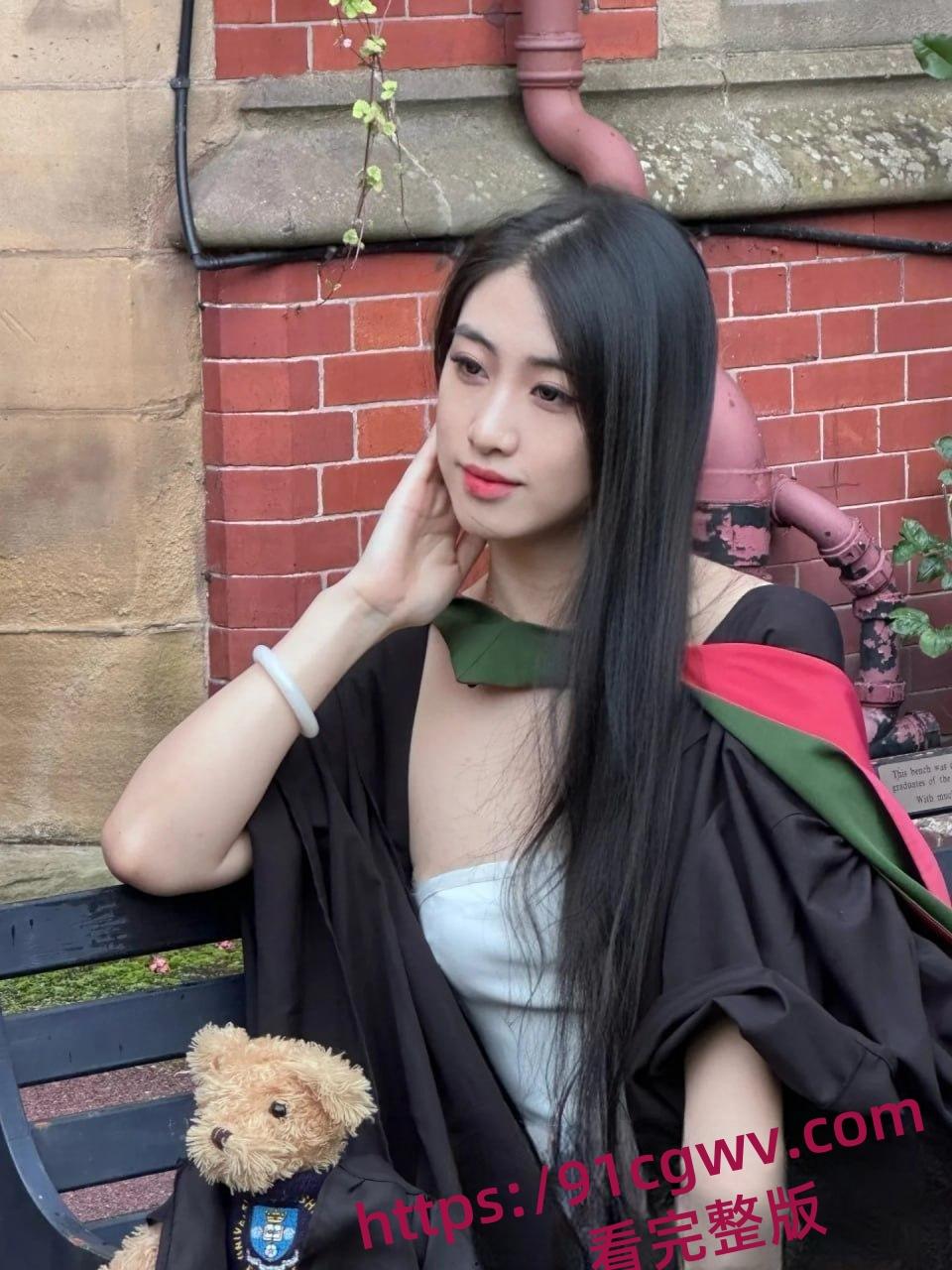 英国谢非尔大学音乐系顶级校花王天性爱视频曝光，小鸡巴绿帽男友贡献露脸口交内射-6