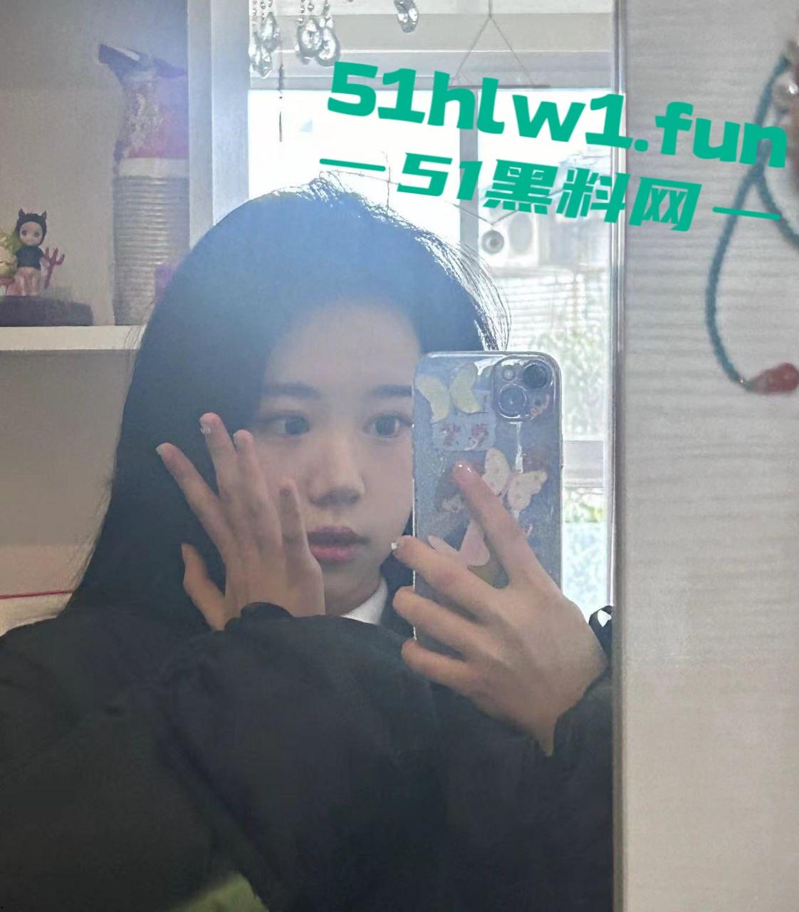 德州极品小骚货李雯，可爱颜值骚幼师，身材高挑性感，私下骚的一批，勾引学生家长，被妻子发现曝光！-5