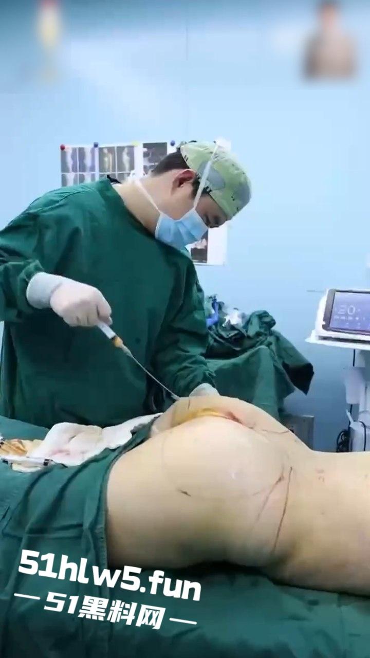 实拍整形医院，小仙女整容抽脂和填充全过程，看着残忍但做完后惊艳的效果让人震撼。-7