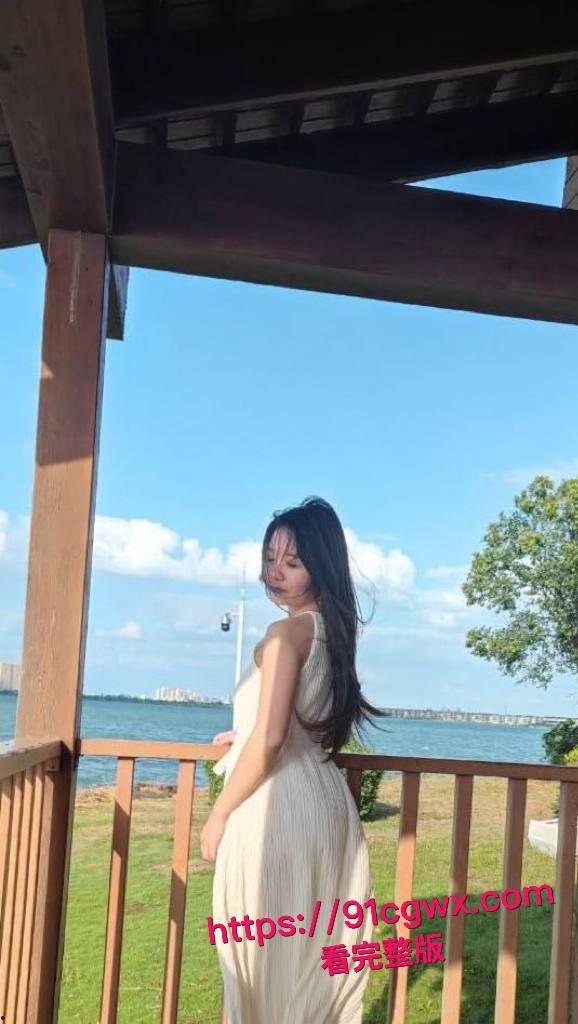 浙江嘉兴清纯人妻何晓韵野外口曝黑料全网疯传！小区楼下口老公大屌，忍不住了回家爆操骚母狗！-5