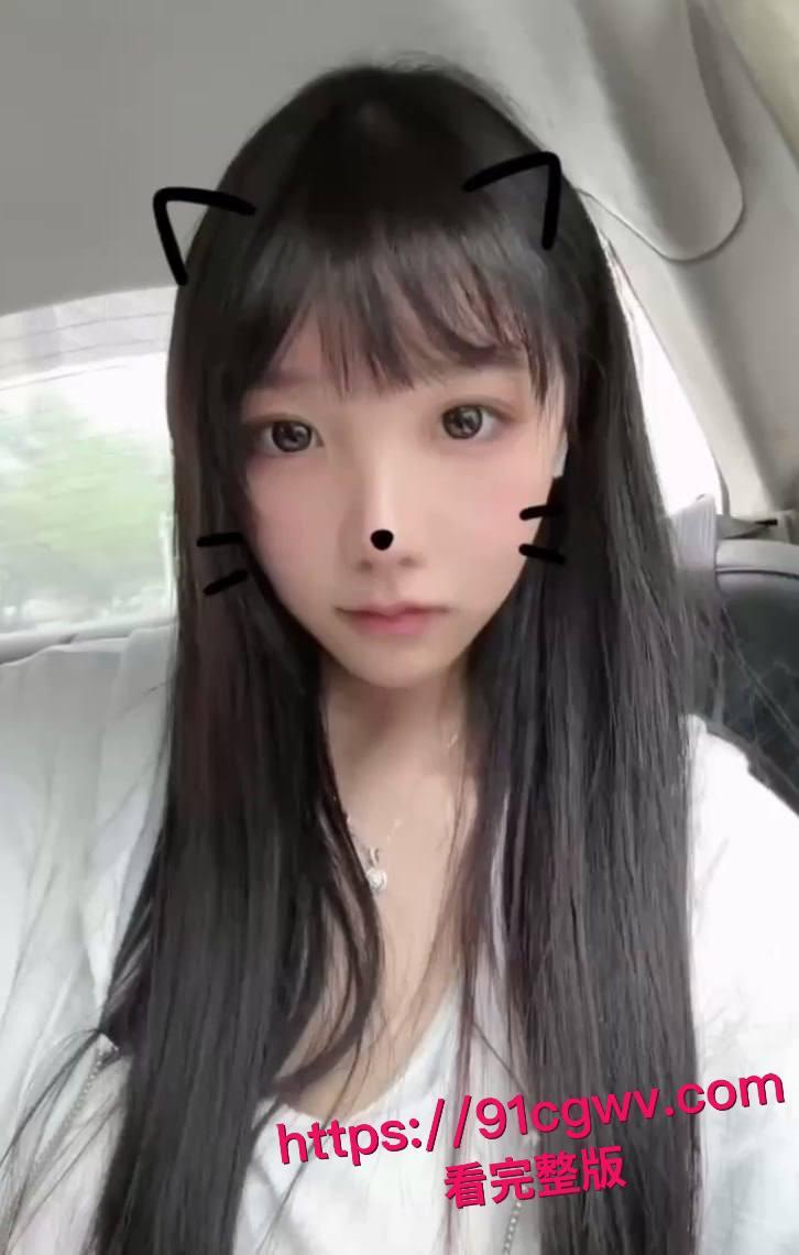 南昌大学校招黑幕曝光：女主播露骨海报设台球助教陷阱-1