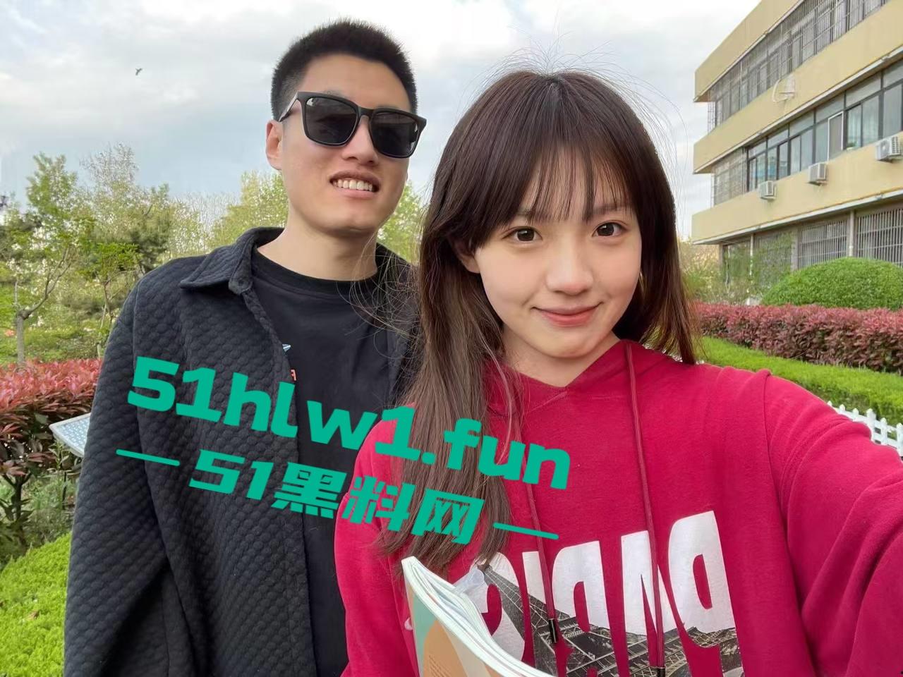 青岛985研究生嫩妹，颜值清纯身材性感，私下竟是M属性母狗被主人调教包养，最后还被主人曝光出来。-6