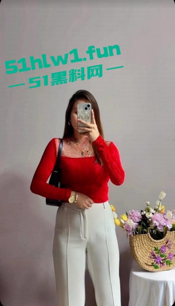 震惊大瓜！北京招商银行高管【廖飞】因欠债危机直接实名下海做鸡，职业白领傍上司还欲求不满发展性趣爱好。-2