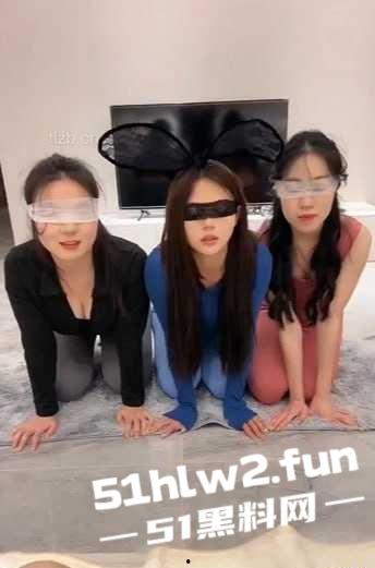 女虐女SM片段精选，下贱女的生活，三女M被女主人虐成狗，舔脚喝尿扇耳光吞口水，女人何必为难女人？-5