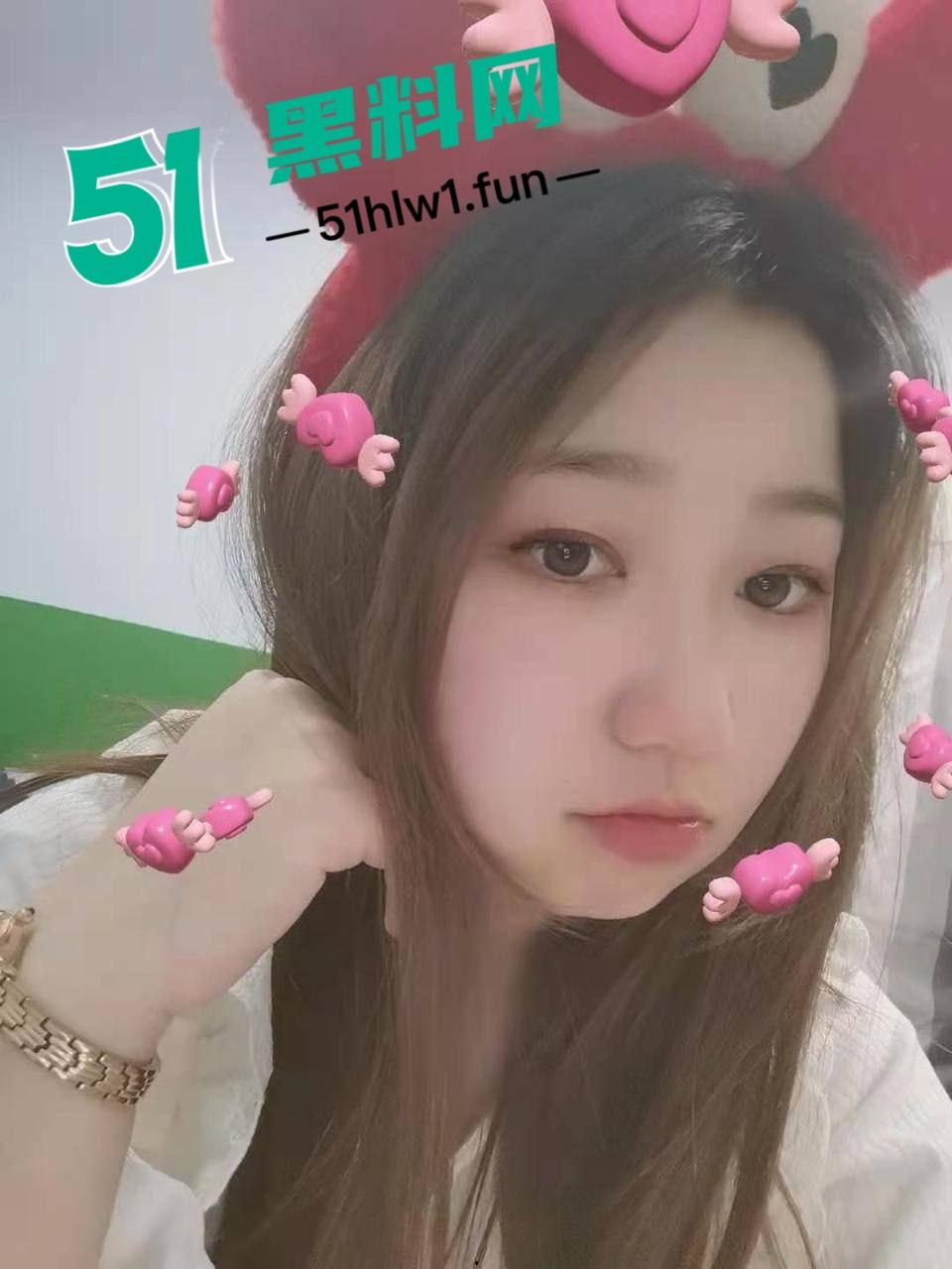 西安反差婊母狗教师，白天教书育人晚上变身母狗开始自拍给网友上性教育课程自慰视频曝光。-2