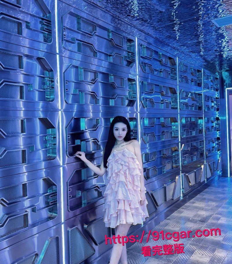 寸止挑战 儿子双飞岳母妈妈 两个极品少妇轮流争夺儿子大屌 互相争宠比谁更浪 最后双双跪求内射！-8