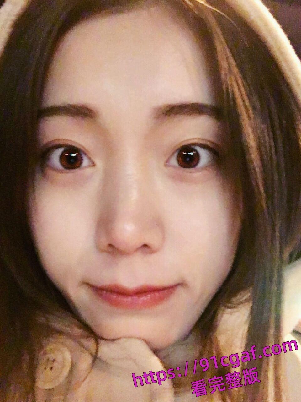 天津财经大学“吴晶晶”身为大二母狗学姐在恋爱期间被大一摄影学弟给开发爆操！-1