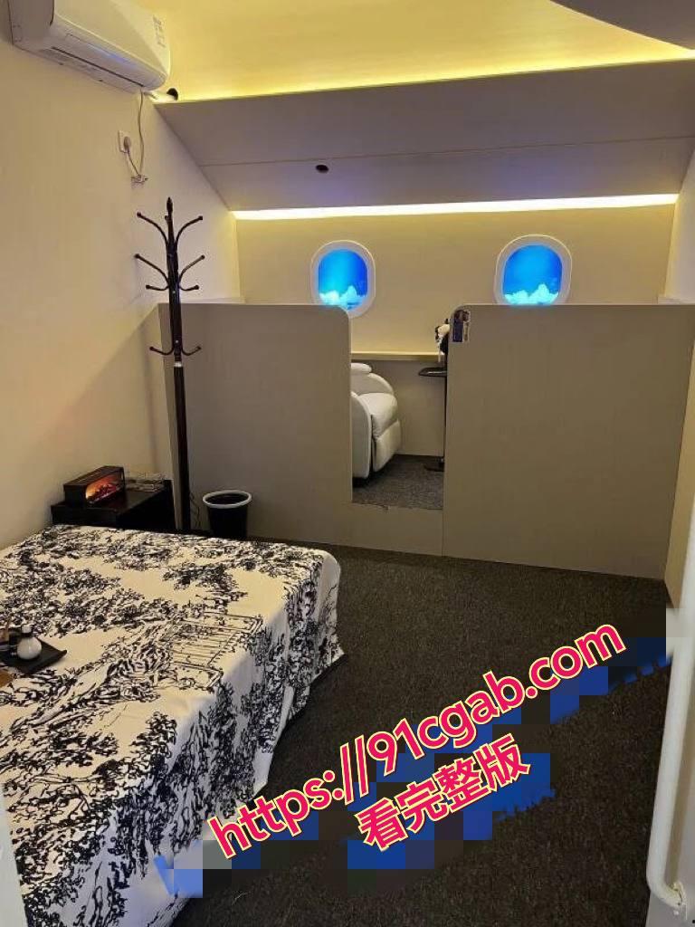 长沙日式电影换装SPA新店被端：制服诱惑卖淫窝点曝光，600元空姐秘书老师随便玩！-3