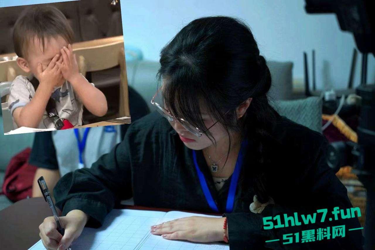 中国社会科学院研究生【杜若凝】裸聊约炮，男友怒爆骚货性瘾视频，饥渴身体含屌求操！-8