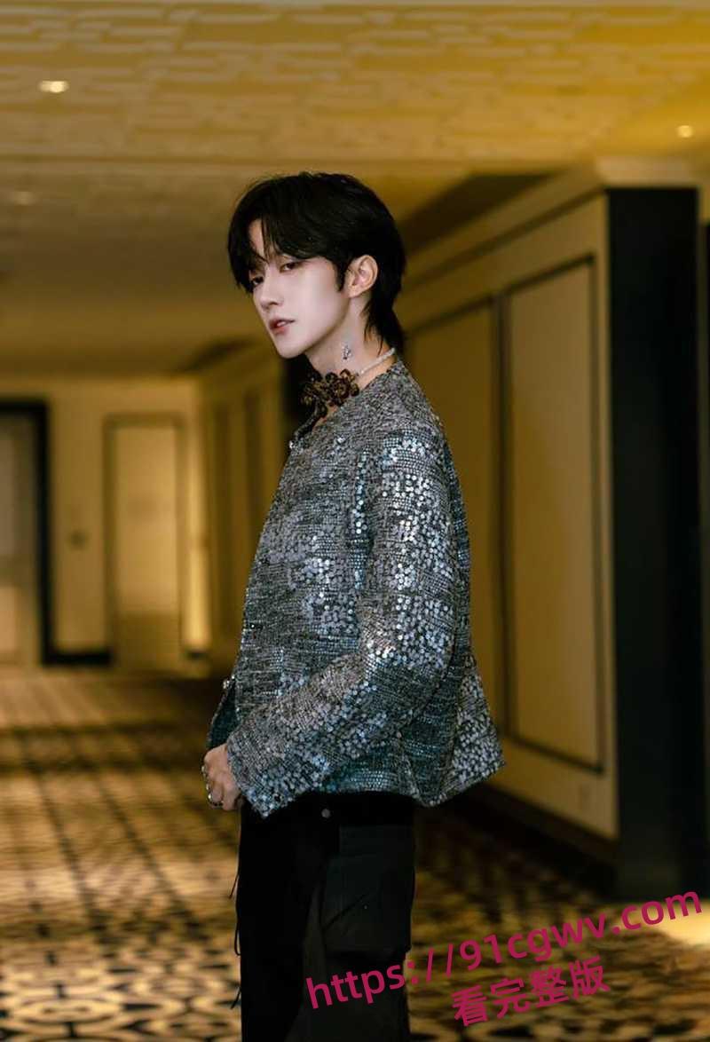 内娱演员小鲜肉黄星与邱鼎杰男同性爱视频流出-7