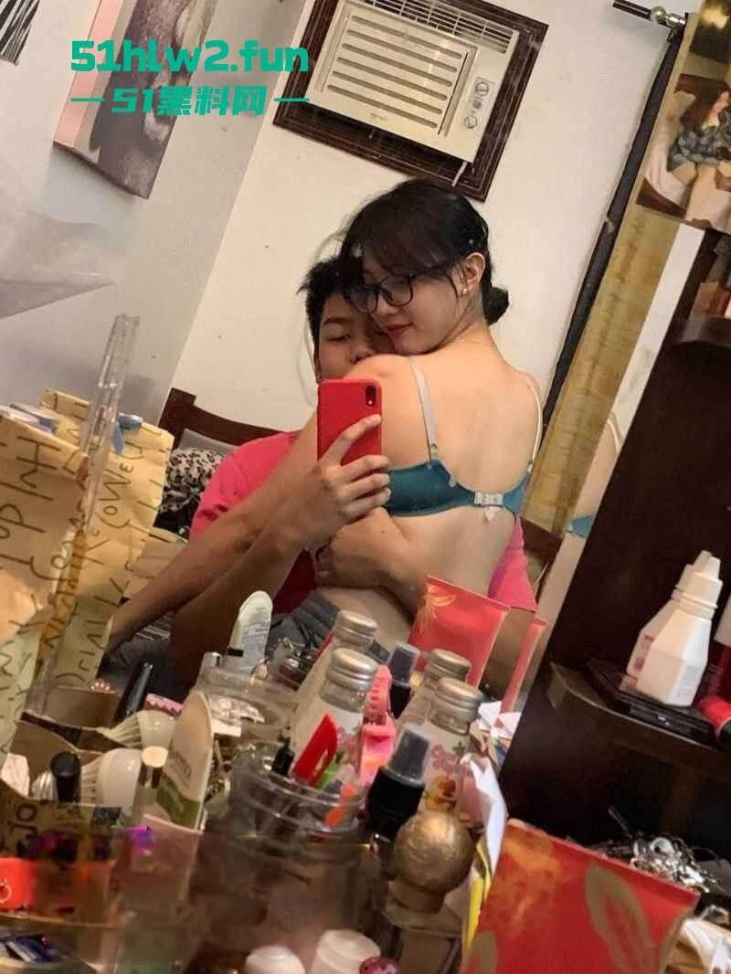 极品大奶妹与丑挫男友激情口交做爱视频流出，大奶女菩萨在线“哺乳”超带劲！-10