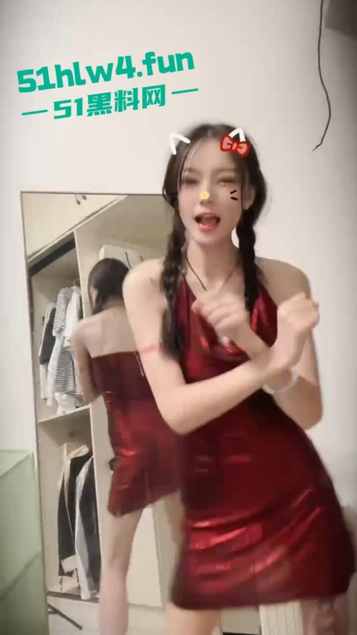 河南周口骚逼【毛亚云】颜值身材都在线的性感美女，借裸贷欠钱不还被金主曝光自慰视频。-2