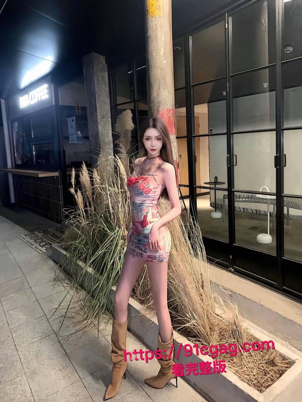 武汉超高颜值变性人 人妖柔柔 与金主做爱视频流出  绝美人妖 骚的一逼 露脸口交 大屌爆操屁眼 画面刺激辣眼-1