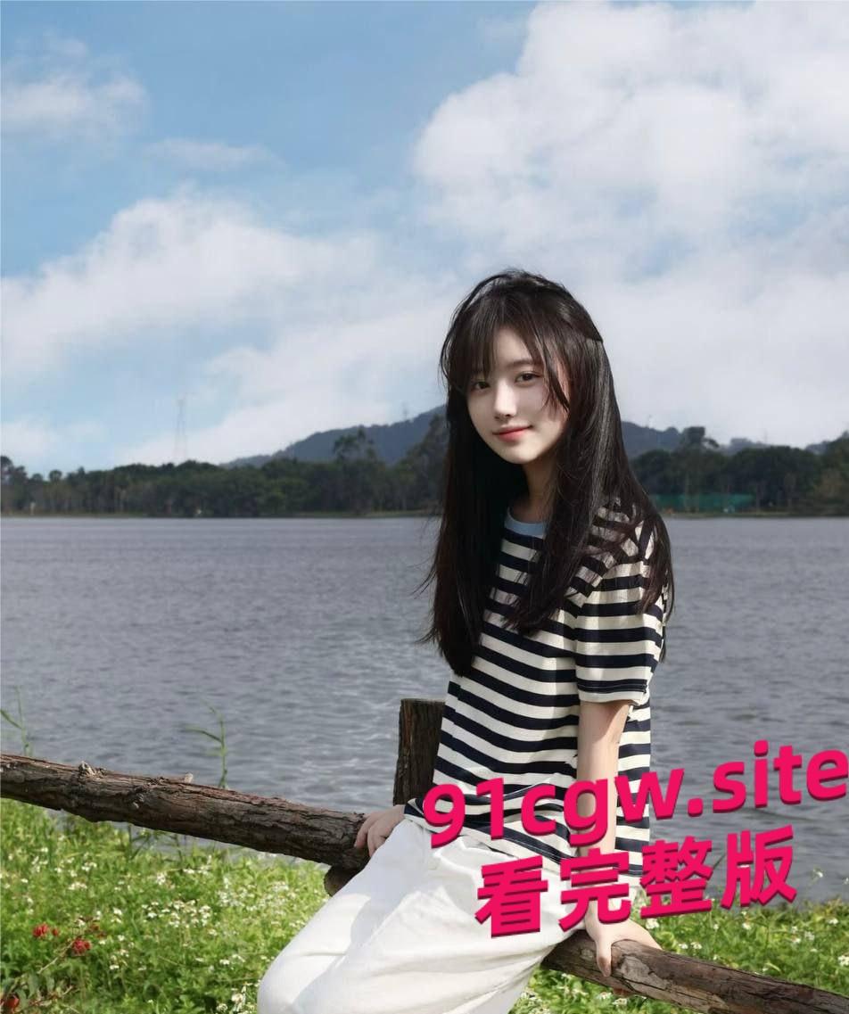 河北传媒学院极品校花杨依灵 三点粉嫩性感学妹 宿舍肆意玩弄小穴！-4