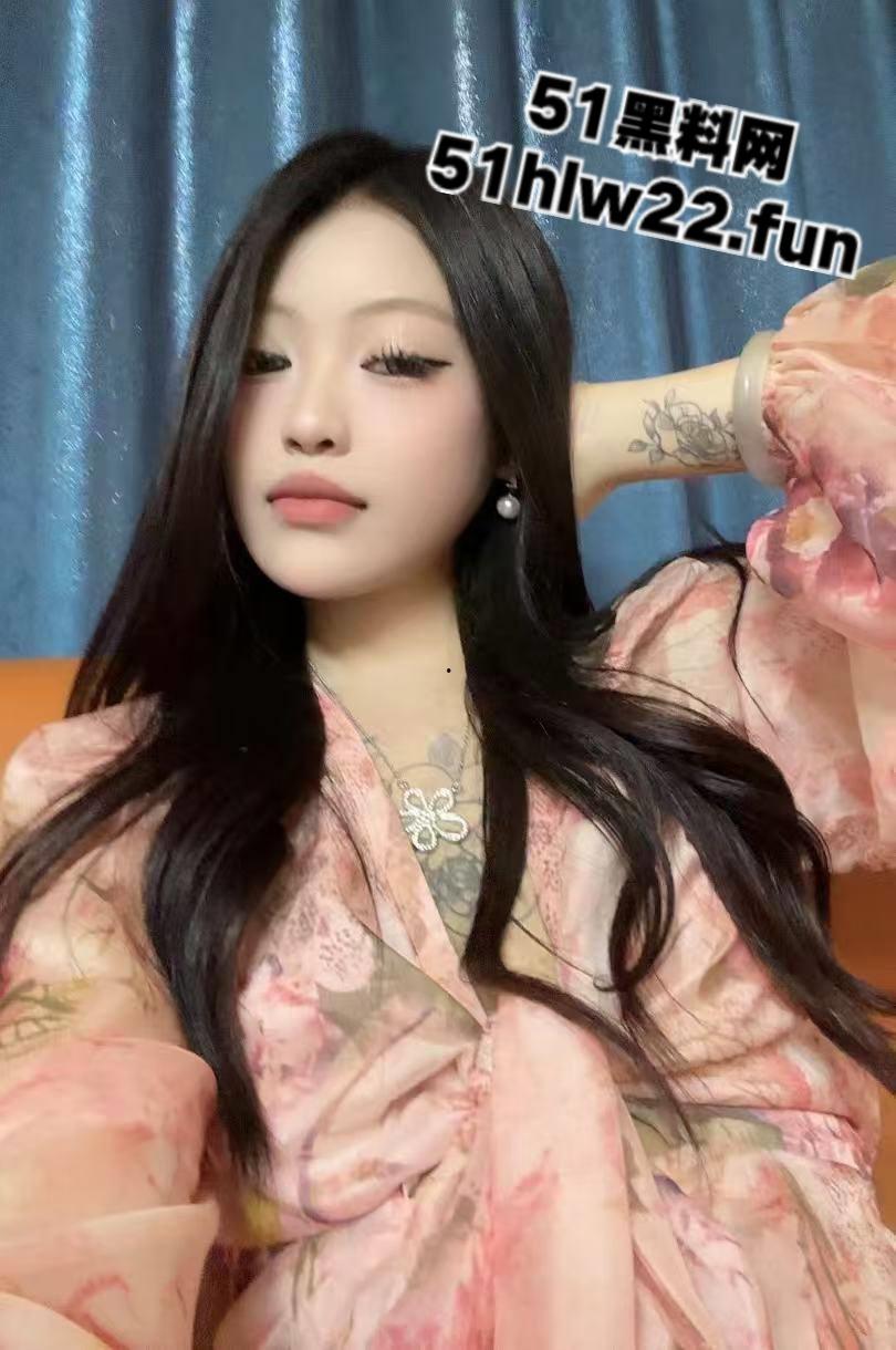 山东寿光高颜值气质名媛【陈雅鑫】和富二代男友性爱视频泄密流出，豪乳嫩逼全露操得浪叫连连太下流。-8