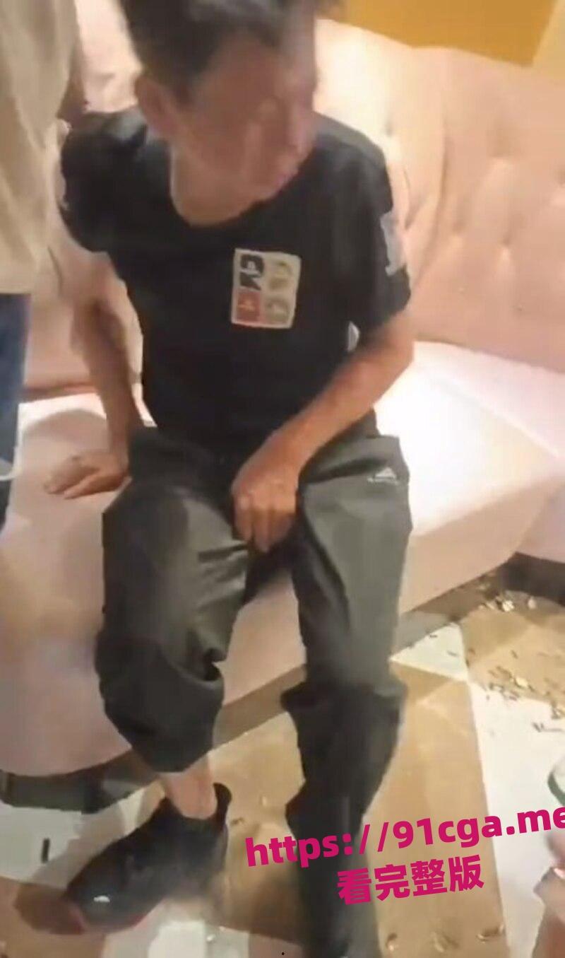 汕头潮阳区自然局局长欧镇武 在KTV寻欢被老婆咬伤阴茎-5