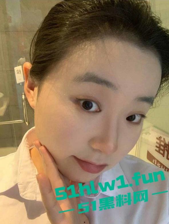 辽宁朝阳【崔海鑫】宁德霞浦高速服务区中化加油站员工，出轨约炮网友视频曝光。-1