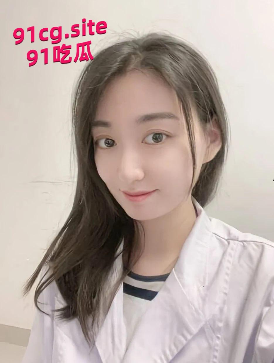 云南医院医生陈萍萍疑似为上位献身上司，粉色内裤后入视频流出，现在的医生行业都这么卷了吗、-1