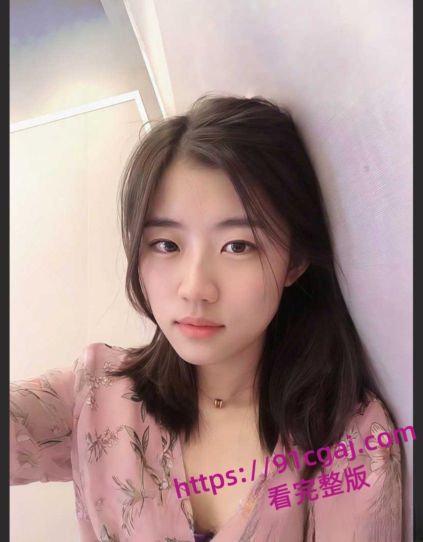 云南省红河州政府的工作人员 夏颖 大量不雅艳照视频泄密 私下淫荡反差尺度惊人！-3