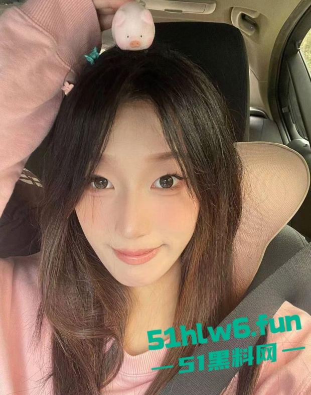 南昌银行信用卡专员【刘茜茜】与男友各自淫乐，互相暴露后被男友先告状曝光性爱视频。-9