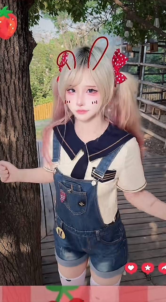 全网三百万粉丝Coser网红 瑶兔叽 被曝男女通吃患有性瘾 妥妥榨精姬抖音大网红-3