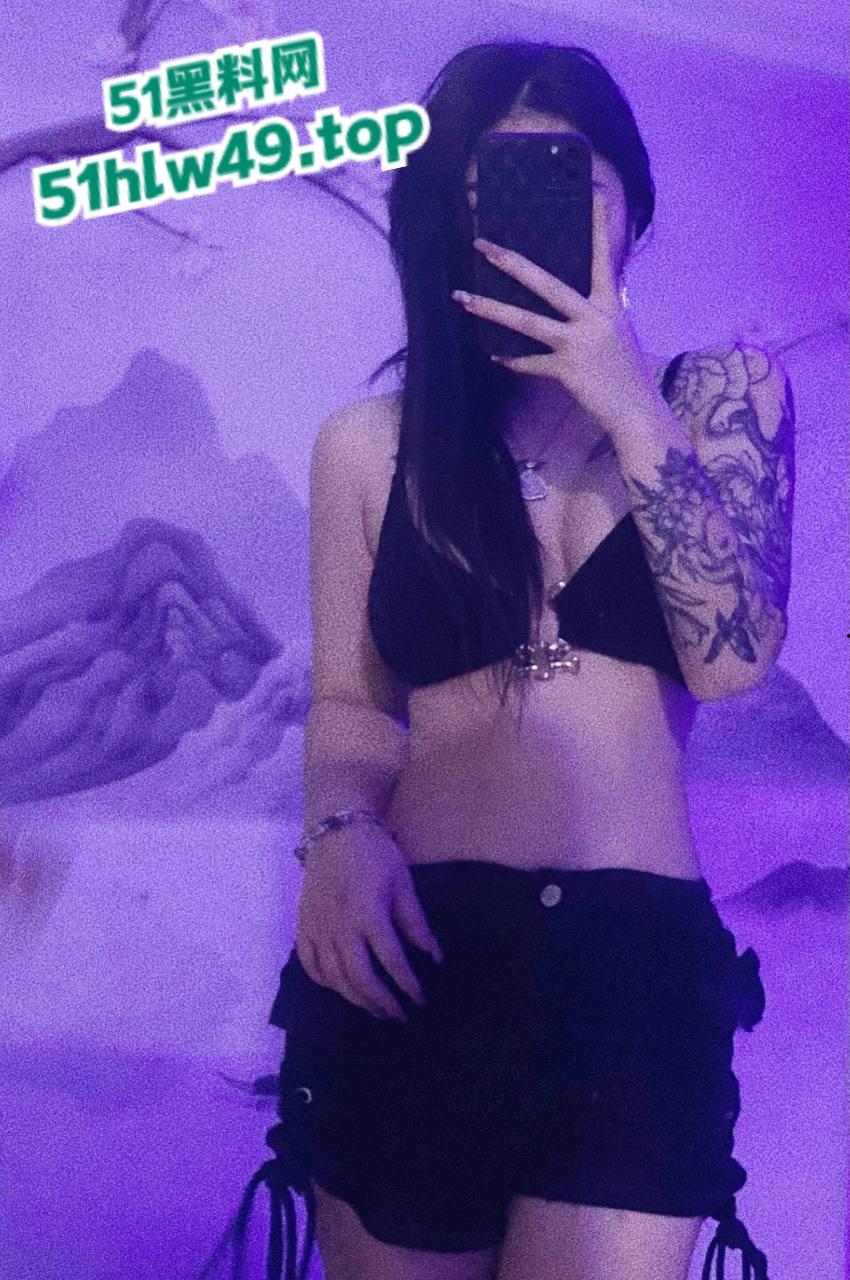 快手网红【郑小姐】被曝出与金主1v1裸聊私拍视频，女神形象幻灭私信被约爆！-10