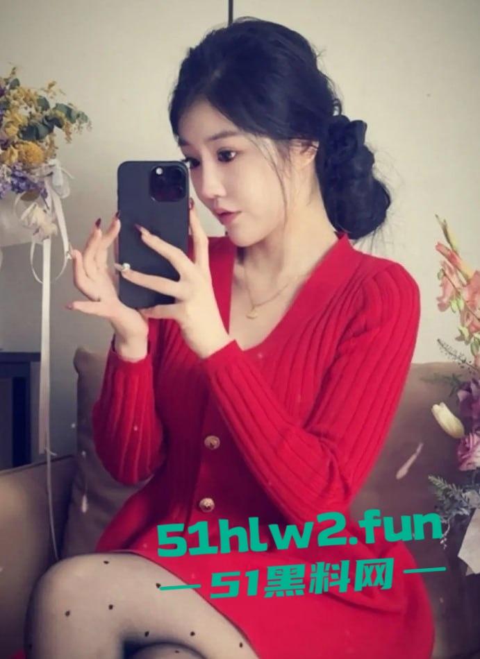 抖音【杨思睿】仙女皮全掉光2000块卖骚定制片疯传，这货原来是专供金主的私家母狗？-6