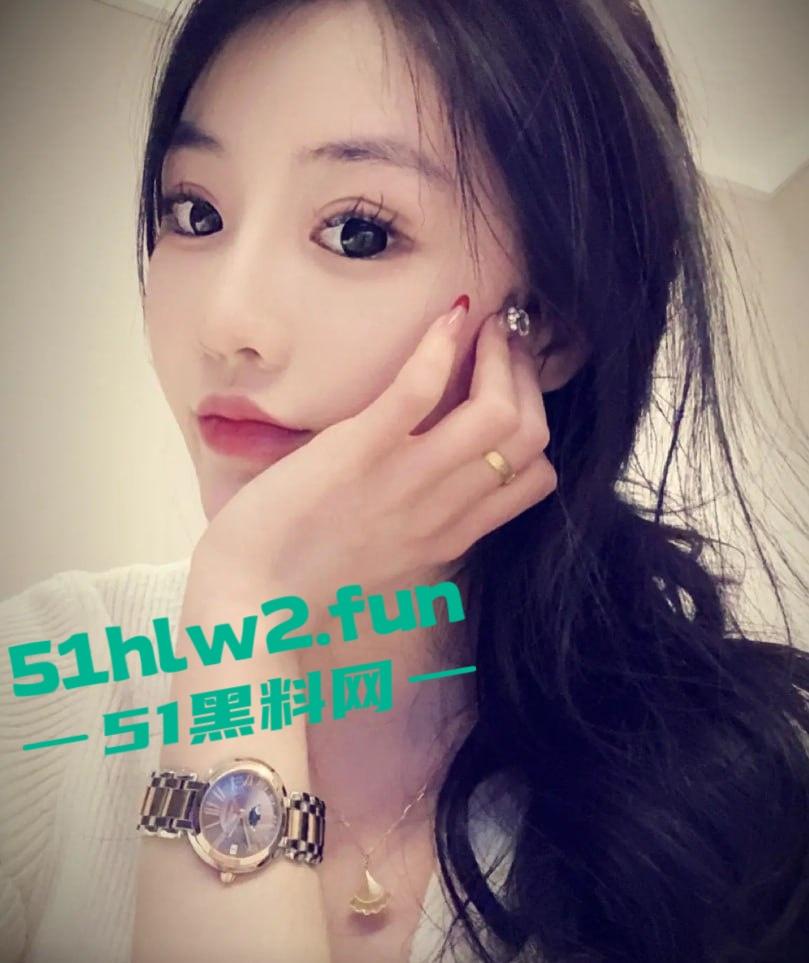 抖音【杨思睿】仙女皮全掉光2000块卖骚定制片疯传，这货原来是专供金主的私家母狗？-1