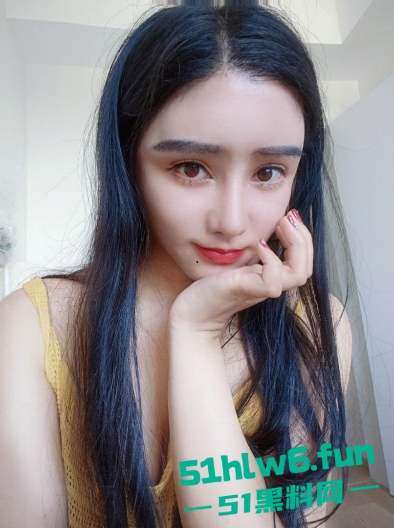 杭州顶级楼凤【南山波多野】绝美颜值大奶女神，身材高挑细腰翘臀这种极品骚鸡一定不便宜吧。-3