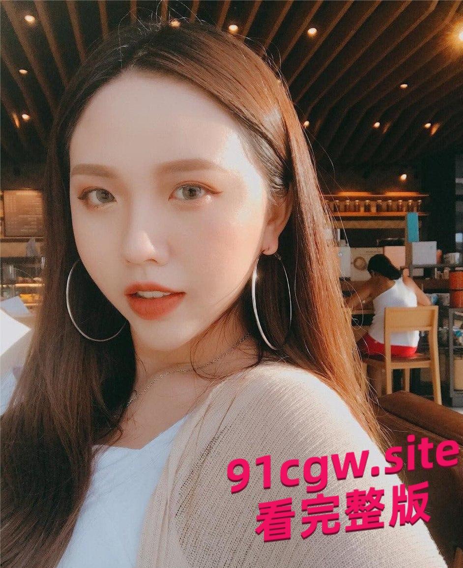 高颜值网红美甲师奈奈，被大神哄骗酒店做美甲惨遭诱奸-8