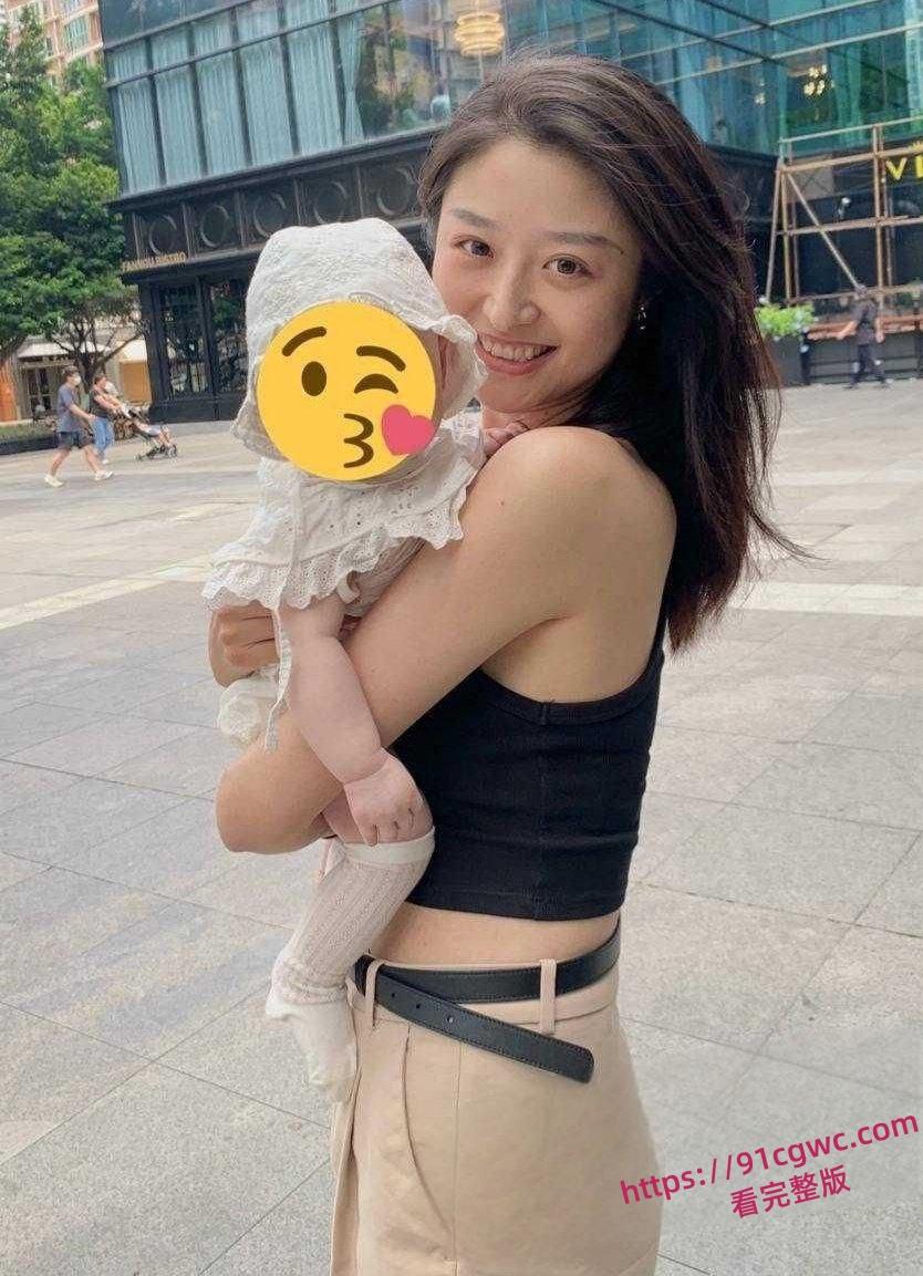 厦门文化执法支队正科级干部 钟劭臻 婚内出轨11年被曝光！与原配离婚迎娶小三抛弃小四叶曼娜！-5