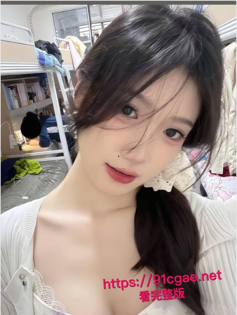 长沙航校清纯校花凌宁彻底社死：白天穿制服上课，晚上水晶棒猛抽粉穴直播打赏破十万，百万流水随便赚！-6