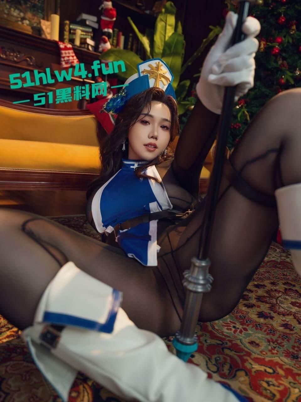 极品反差婊女神【麻花麻花酱】白虎巨乳肥臀反差婊，冬日系列魅惑私拍性感黑丝好想上去摸一摸。-5