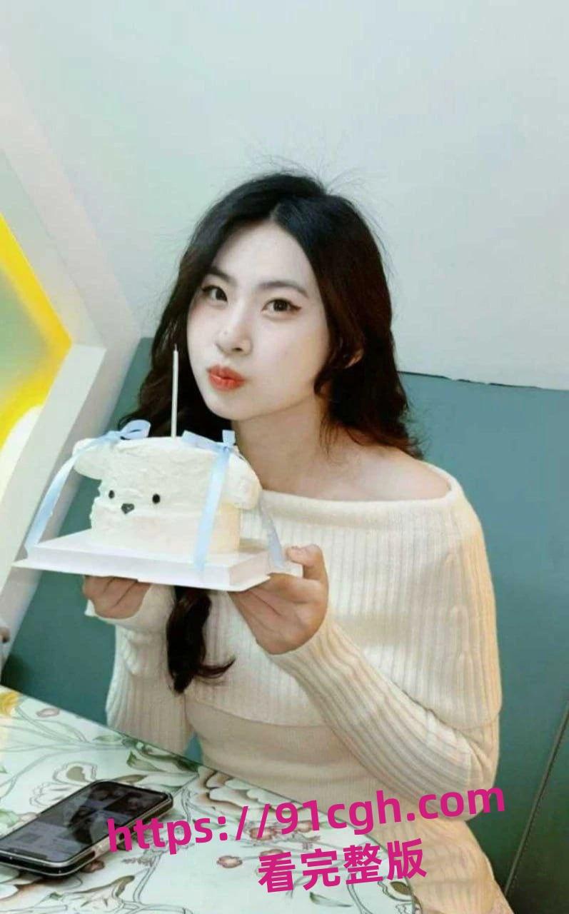 安徽滁州05年的小骚货倪书函，自拍大量不雅照片视频流出！-7