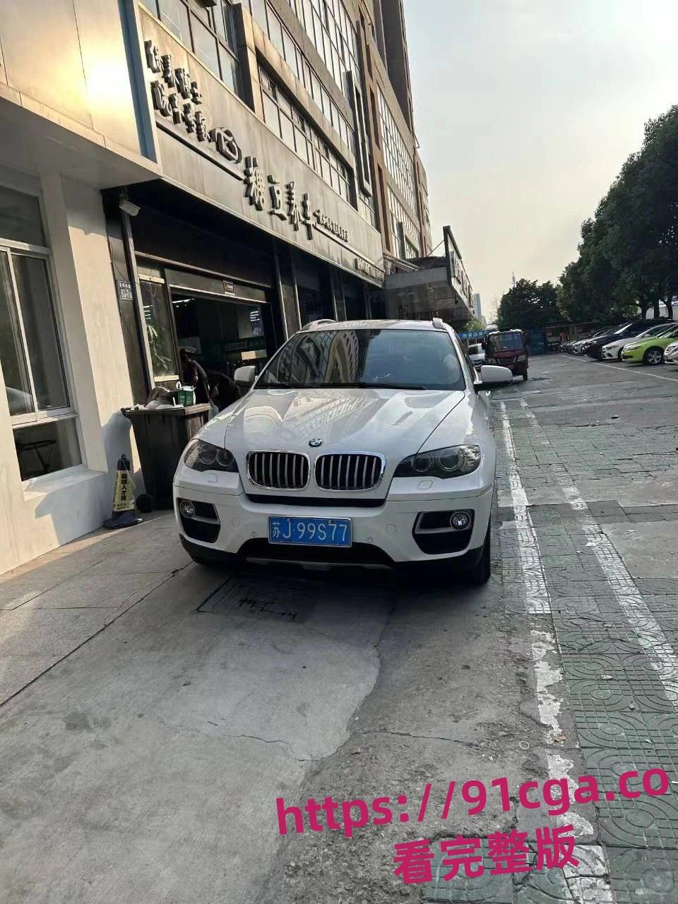 盐城宝马哥车震瓜，地下停车场内搞车震，下车双腿发软-1