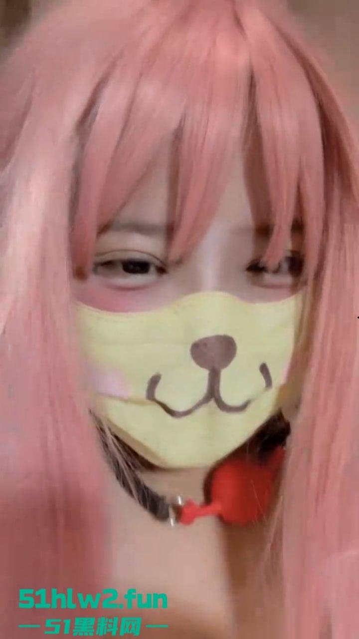 武汉18岁福利姬【少萝没人爱】私密论坛视频流出，超大章鱼足鸡巴极限逼里插首次爆肛！-3