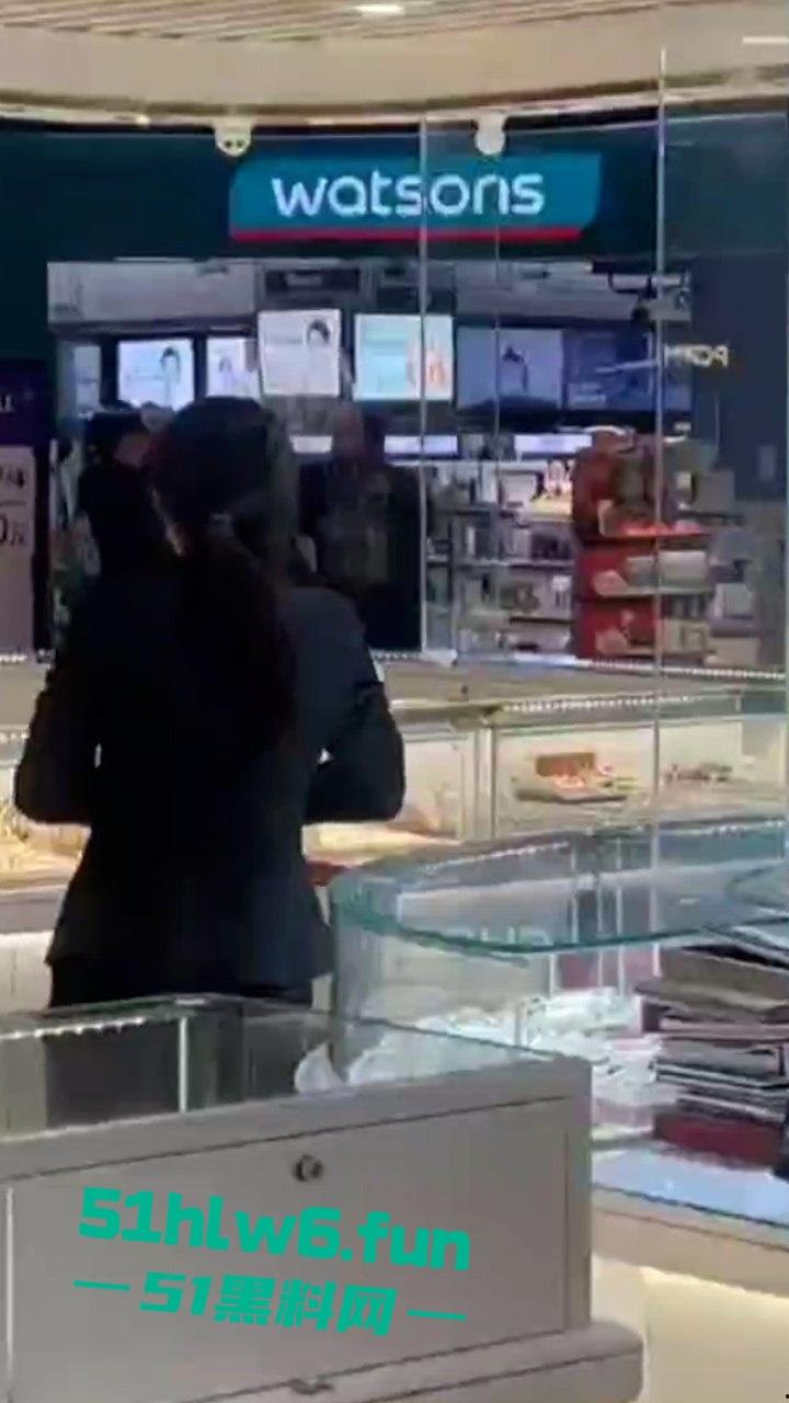 北京丰台区【牛逼哥】光天化日抢劫周大福，明目张胆自己送进去吃牢饭 这下有编制工作了！-6