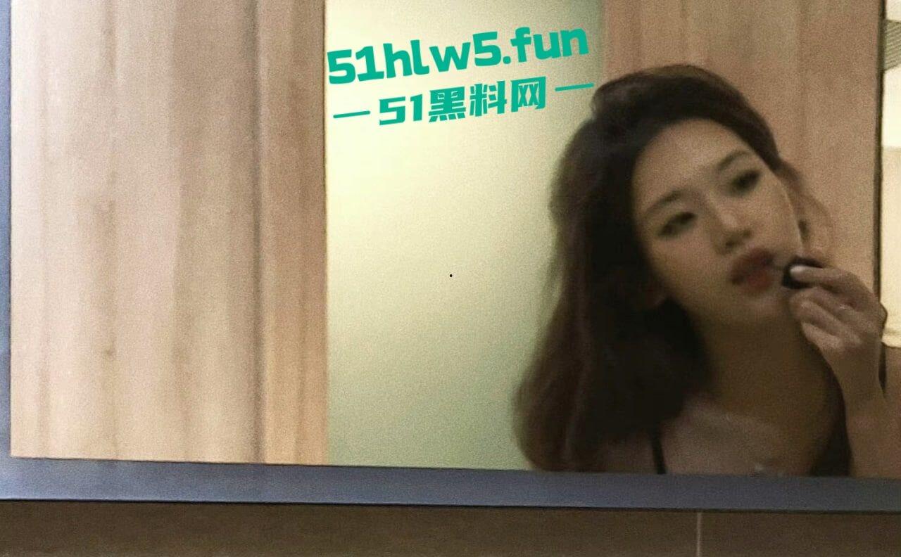 大长腿性感女神【苏笑笑】极品身材性感辣妹，夜晚遇见鸡巴秒变母狗，嘴巴塞上内裤各种爆操视频遭流出。-10