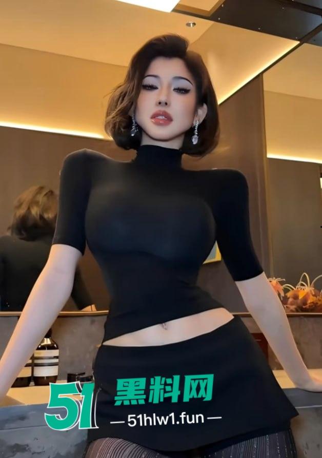 抖音欧美范女神【夏蓝】2分钟床上骚片爆红，娇喘浪叫比苍老师还销魂，粉丝被绿得彻底！-3