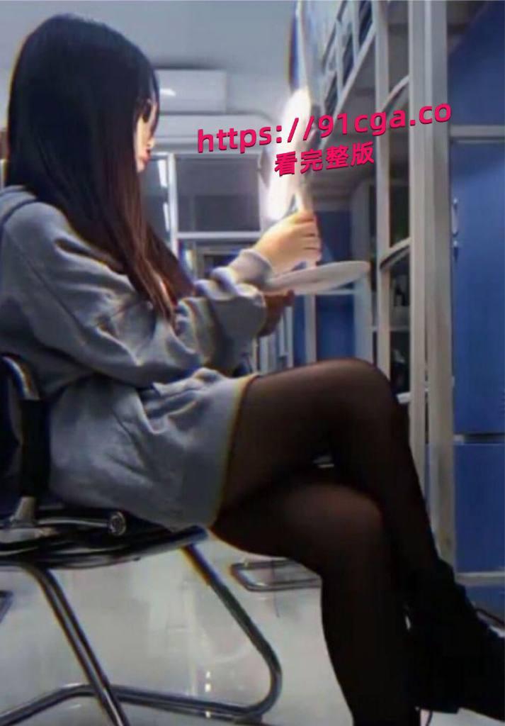 极品幼师于漫 最近是彻底出名了！一堆淫片私拍和裸照被接连爆出，尺度大到炸啊！-3