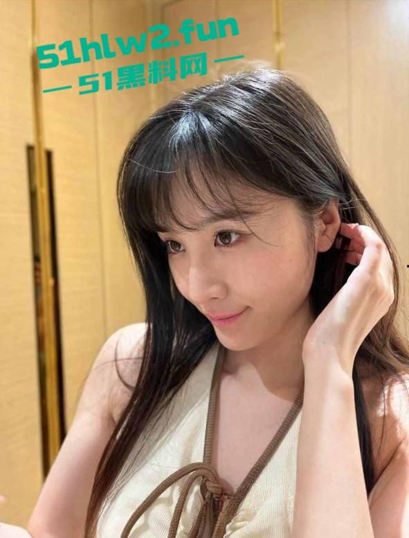 广东美女彩票店主和男友啪啪视频，平常守店孤独寂寞欲望无法发泄和男友做爱骚到不行。-5