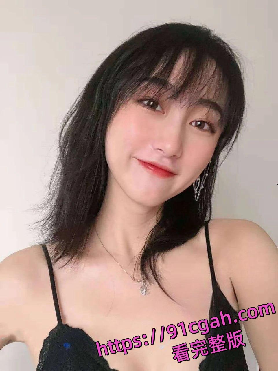 北京航空学院大四实习空姐杨萌被机长潜规则视频泄密-3