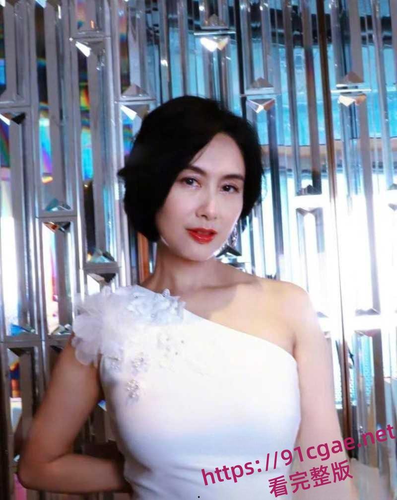 港圈富二代邓兆尊自曝猛料登上热搜 近百名女星对其投怀送抱 自己更是奉旨败家一夫交三友-5