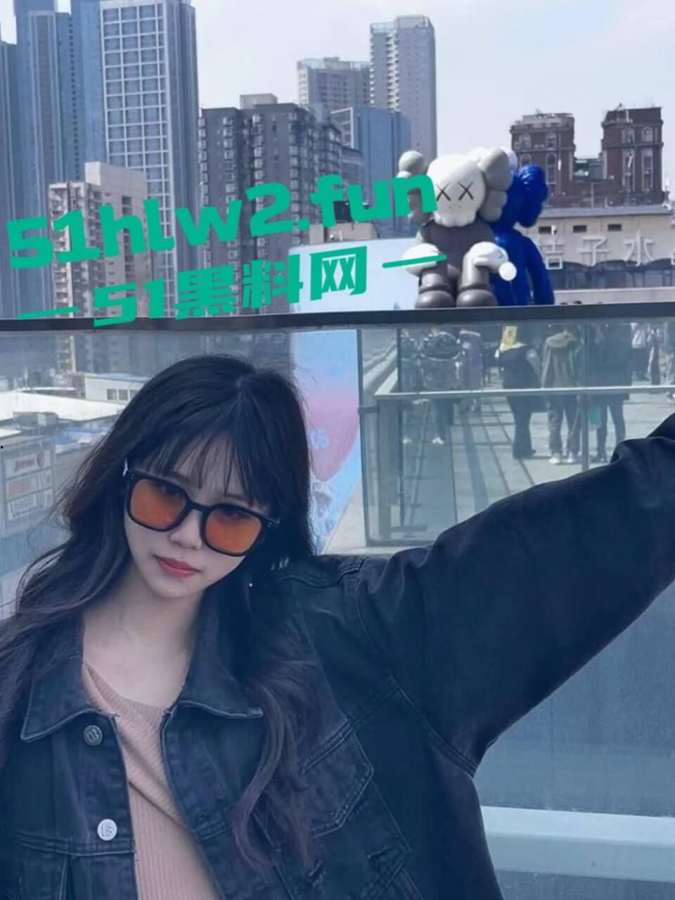 酒吧拿下高颜值嫩妹身材纤细高挑腿长逆天，喝多后带到酒店3p 前后夹击抽插超刺激。-5