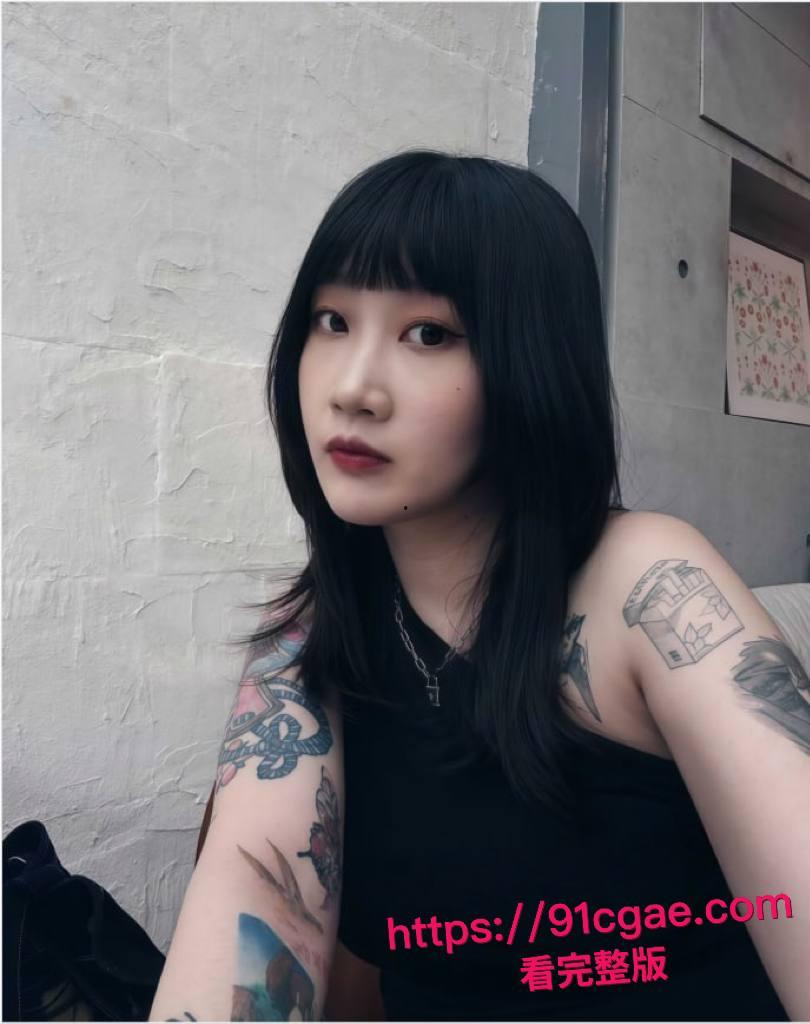 济南大学情侣私拍流出炸裂！高颜值精神小学妹肥臀榨精，翘臀骑乘猛操白虎骚穴，酒店口交后入淫劲爆表！-2