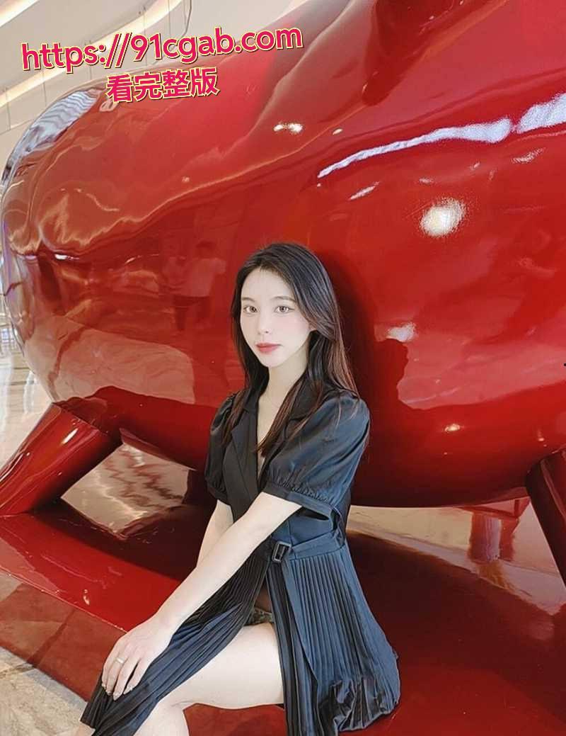 太拼了吧，淘宝情趣装店露小出，拍模特花絮视频直接整到大街上去了！ 旁边大爷都看呆了-1