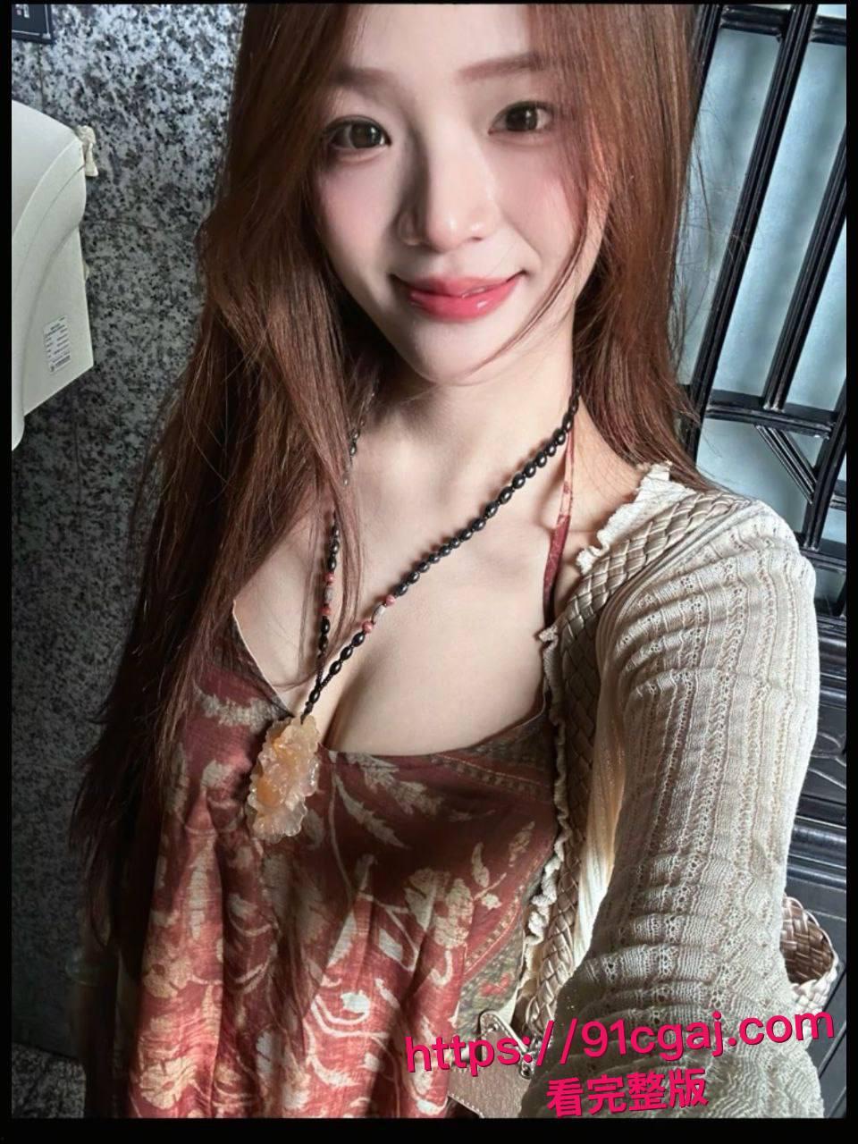 太原理工大学李雪影分手后饥渴难耐！Soul上钓男人酒店开房，大鸡巴狂捅骚穴多姿势喷汁，偷拍视频全网流传成女神耻辱记！-3