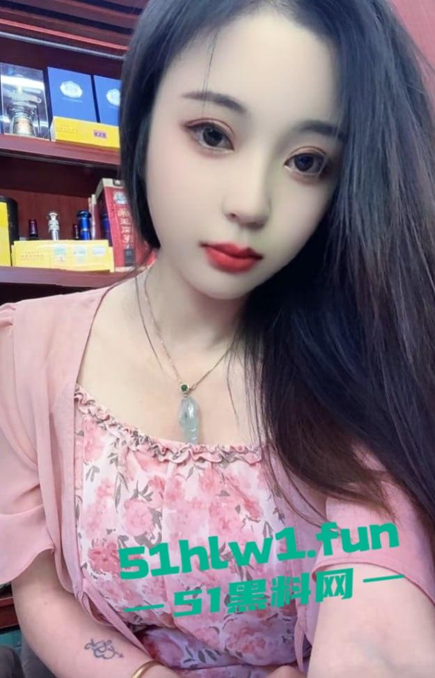 抖音【Alina】线上卖烟线下卖逼，副业带流量，主业卖逼才是真正赚钱的路子，靠当鸡买豪车豪宅！-6